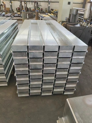 Lunghezza 1000-4000 mm Forme di supporto per muri di cemento per costruzione di infrastrutture ferroviarie