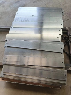 Fabbricazione a misura di acciaio galvanizzato a fessure a barre piatte