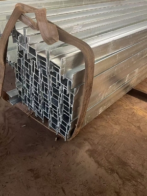 Galvanizzato I trave di mantenimento della parete di qualità ineguagliabile per diversi paesaggi nelle costruzioni all'estero