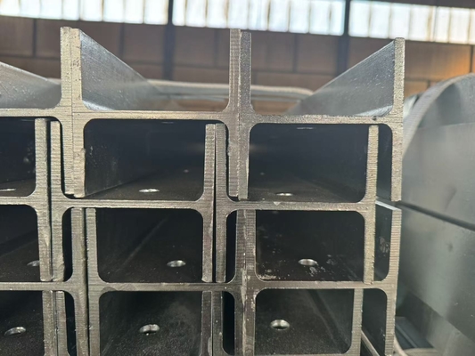 I pali galvanizzati sono la scelta migliore per strutture ferroviarie forti e resistenti