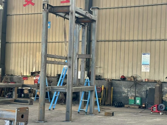 Struttura di supporto in acciaio anti-corrosione personalizzata per apparecchiature elettriche a torre del vento