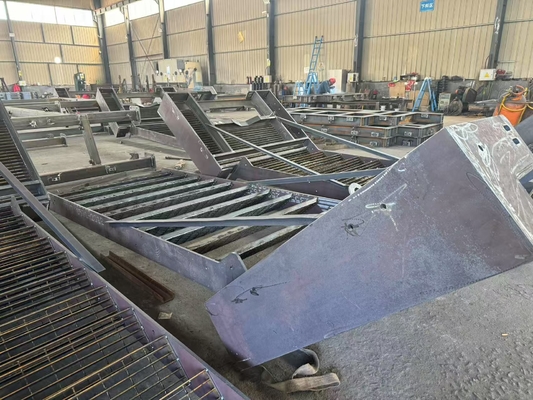Scale esterne in acciaio di grado industriale per cantieri forti resistenti alla corrosione soluzione perfetta per fabbriche magazzini