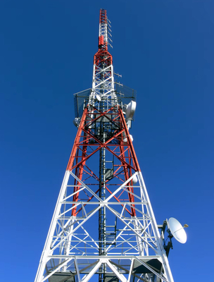 Torre angolare in acciaio per telecomunicazioni zincata a caldo per stazione base 4G 5G, area costiera
